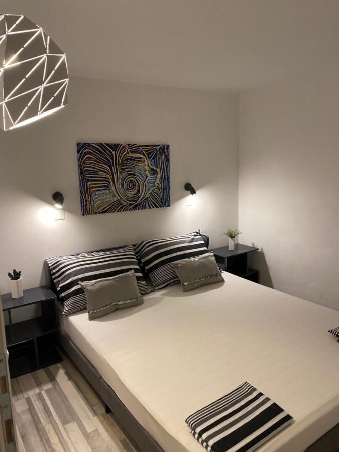 Apartments Stara Baška 外观 照片