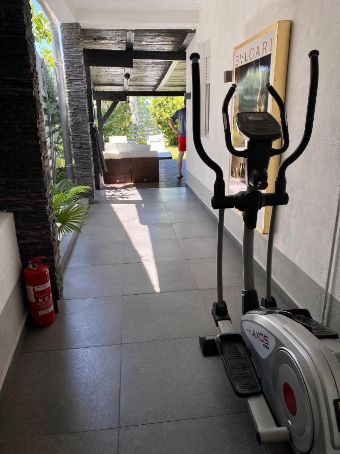 Apartments Stara Baška 外观 照片