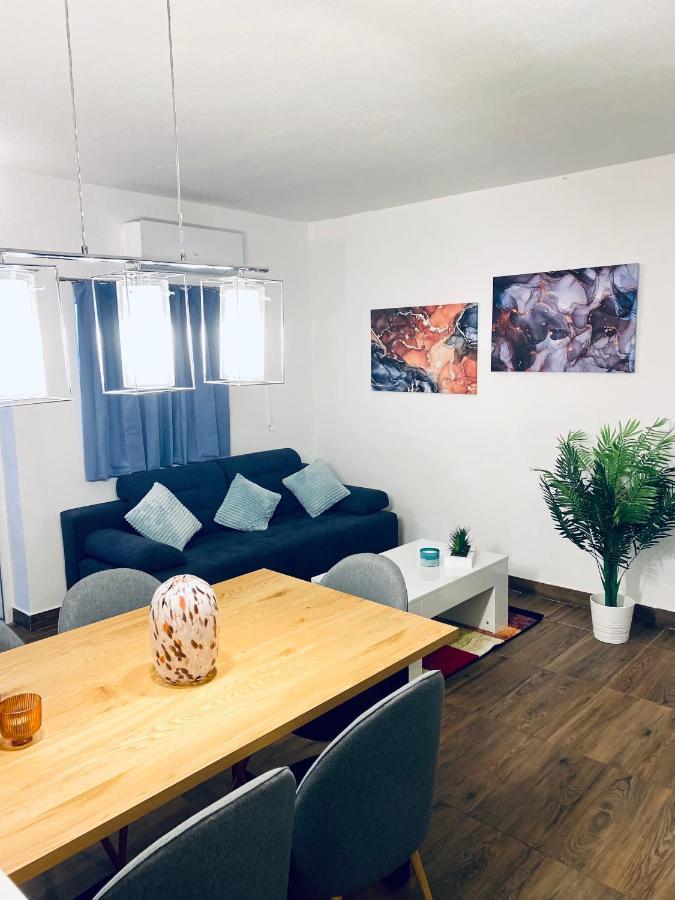 Apartments Stara Baška 外观 照片